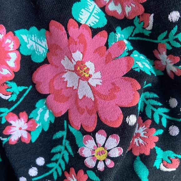 Venus floral decor cold shoulder top Black/ red/ size XL - Picture 5 of 8